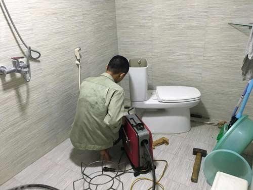 Thông bồn cầu